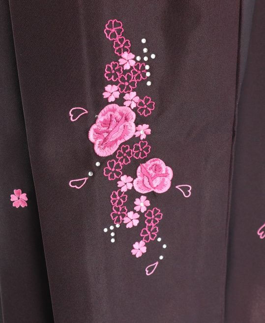 卒業式袴単品レンタル[刺繍]エンジ×黒ぼかしにバラと桜[身長133-137cm]No.682